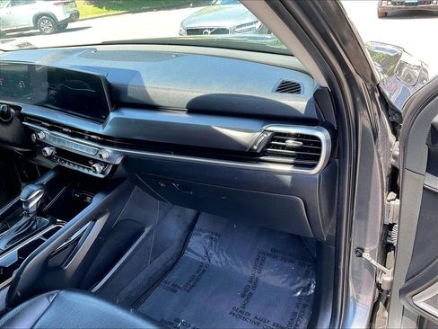 Used 2023 Kia Telluride LX AWD/4WD image 13
