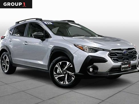 Used 2025 Subaru Crosstrek 2.0i Premium image 3