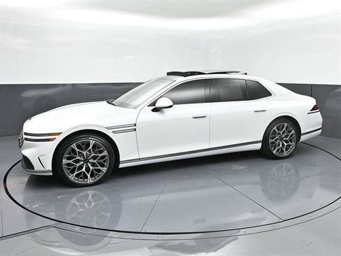 Used 2025 Genesis G90 3.5T AWD/4WD image 33
