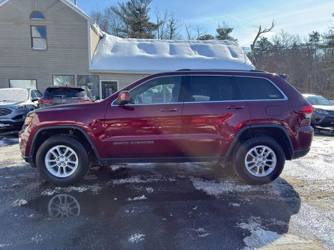 Used 2020 Jeep Grand Cherokee Laredo image 4