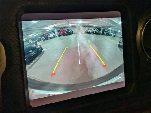 Used 2020 Jeep Wrangler Unlimited Sahara image 14