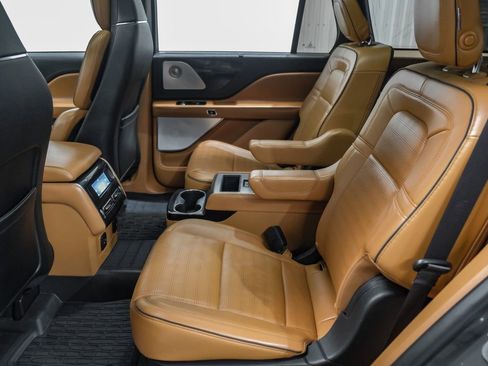 Used 2020 Lincoln Aviator Black Label Grand Touring w/ Class IV Trailer Tow Package image 38