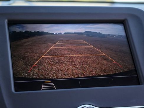 Used 2020 Chevrolet Equinox LS image 16
