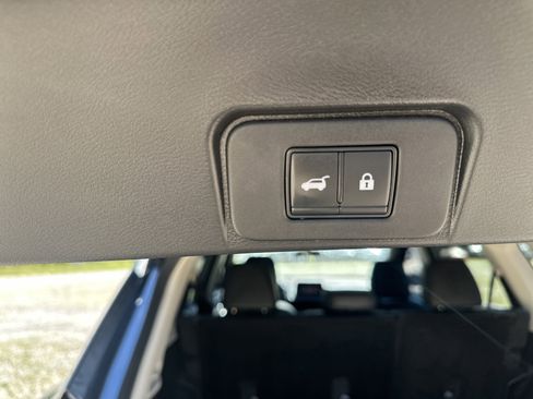 Used 2023 Nissan Rogue SV w/ SV Premium Package AWD/4WD image 19