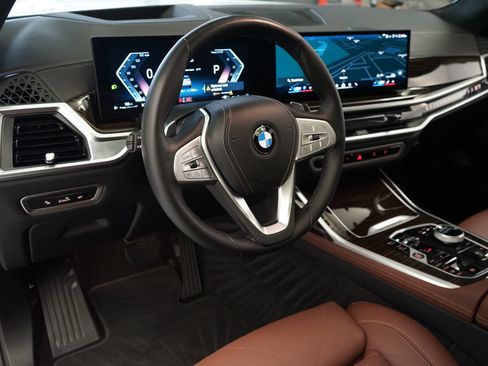 Used 2026 BMW X7 xDrive40i AWD/4WD image 7