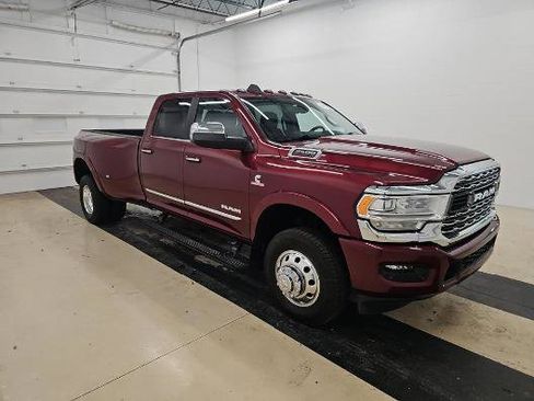 Used 2022 RAM 3500 Limited w/ Body Color Bumper Group image 2