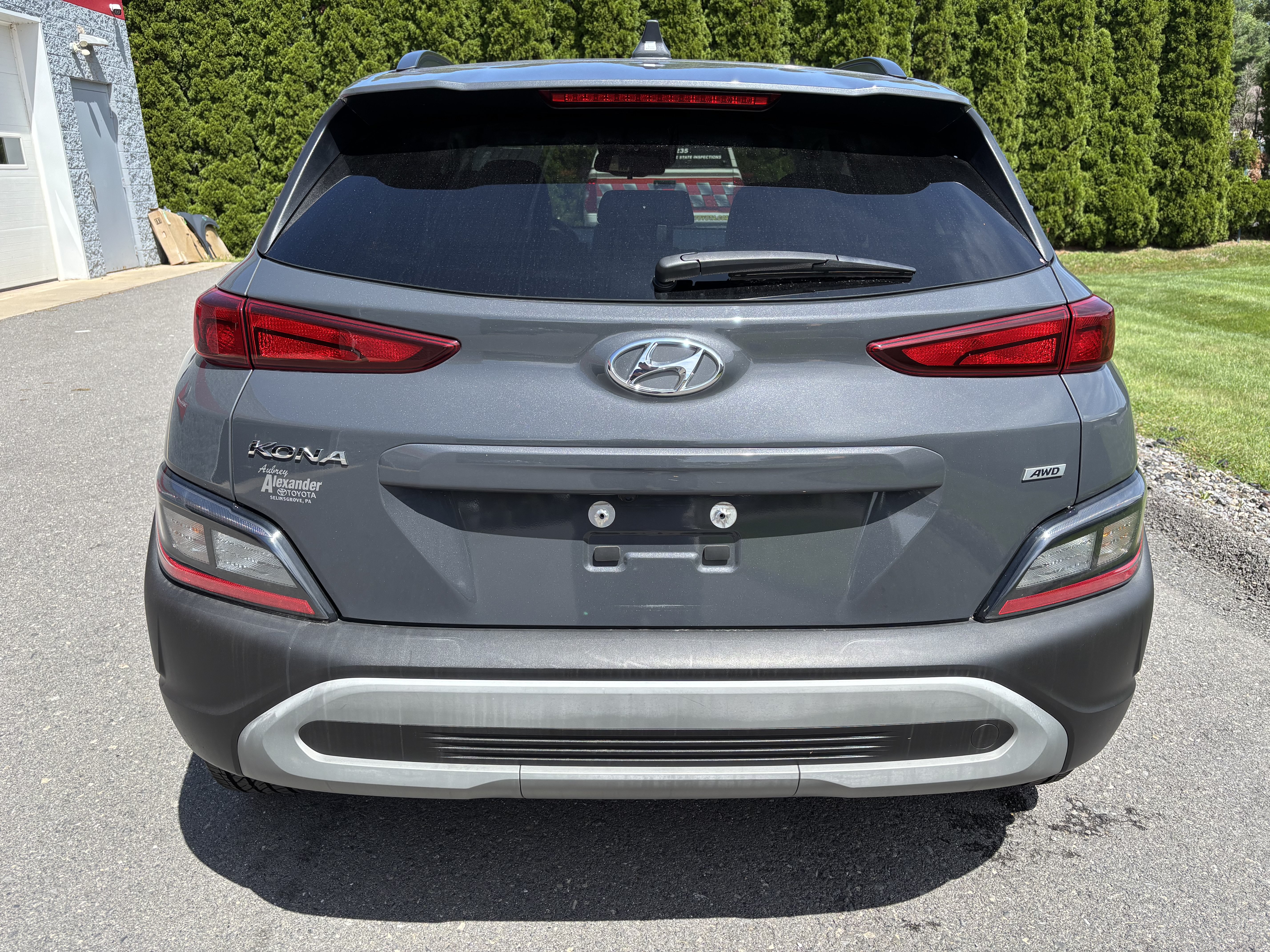 Used 2023 Hyundai Kona SEL AWD/4WD image 4