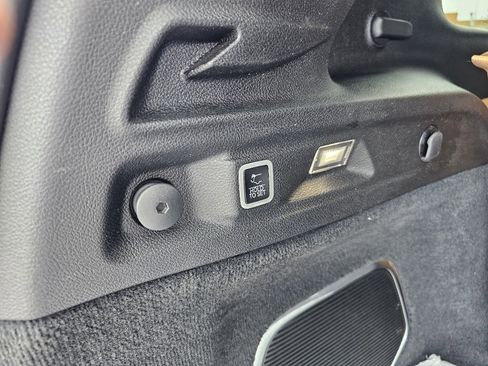 Used 2023 Jeep Grand Cherokee L Summit w/ Advanced Protech Group IV image 10