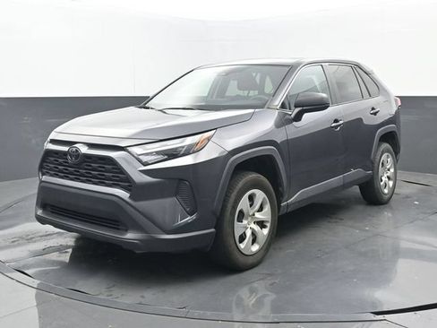 Used 2023 Toyota RAV4 LE FWD image 8
