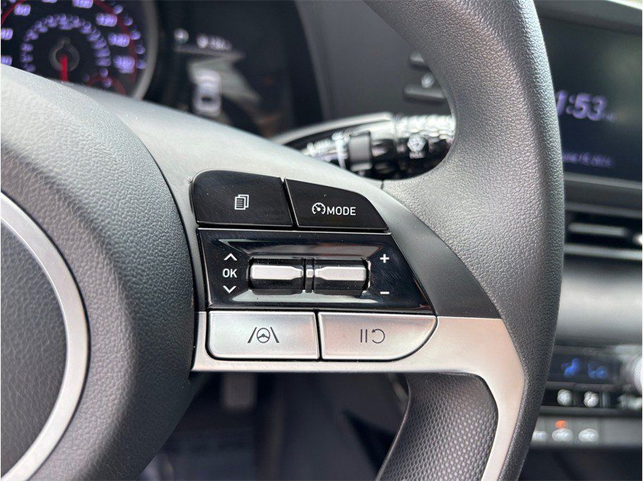 Used 2023 Hyundai Elantra SEL FWD image 23