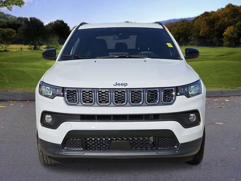 New 2026 Jeep Compass Latitude image 2