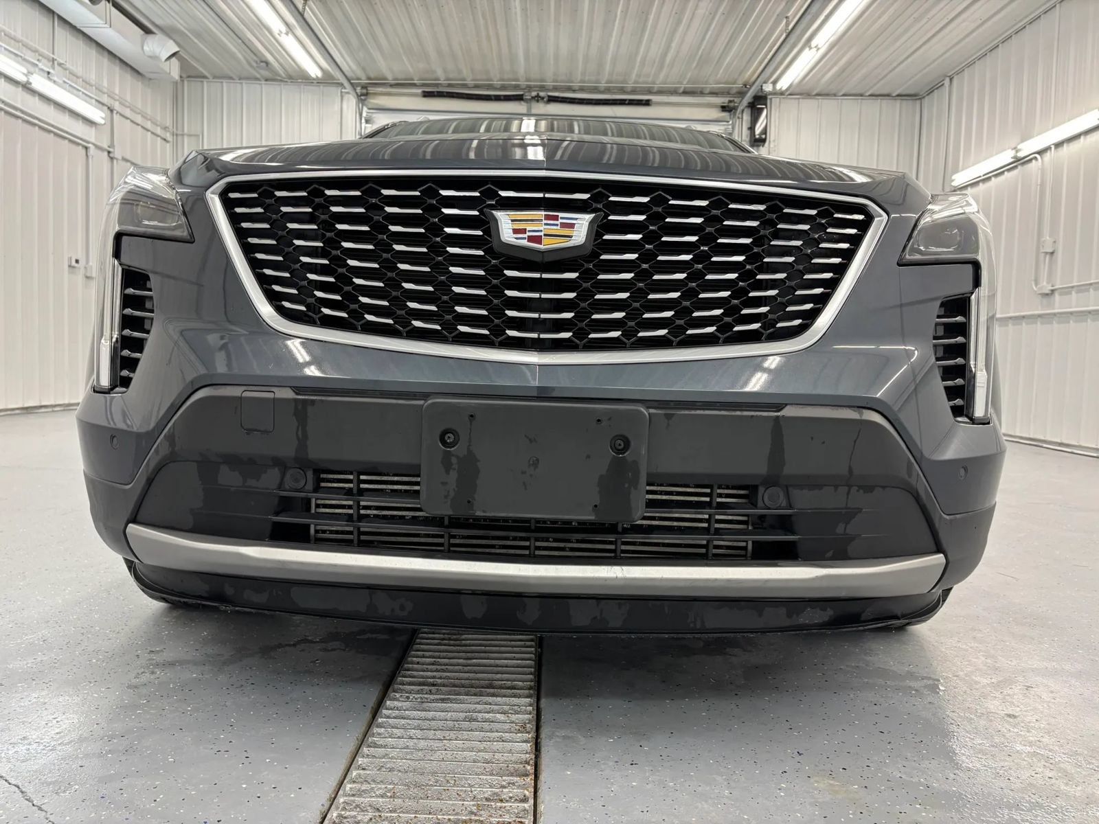 Used 2020 Cadillac XT4 Premium Luxury w/ Technology Package FWD image 11