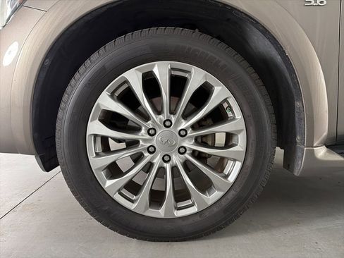 Used 2016 INFINITI QX80 Luxe w/ 22" Wheel Package image 4