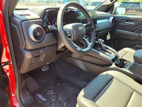 New 2025 Chevrolet Colorado LT w/ LT Convenience Package image 10