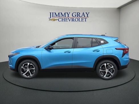 New 2026 Chevrolet Trax RS w/ Driver Confidence Package FWD image 2