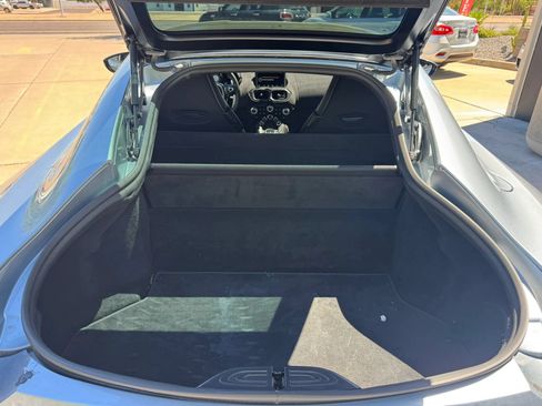 Used 2019 Aston Martin V8 Vantage Coupe RWD image 31