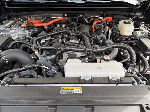 Used 2026 Toyota Tacoma TRD Off-Road w/ TRD Off Road Upgrade Package AWD/4WD image 10
