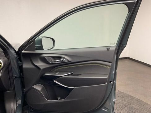 New 2026 Chevrolet Trax LT w/ LT Convenience Package FWD image 21
