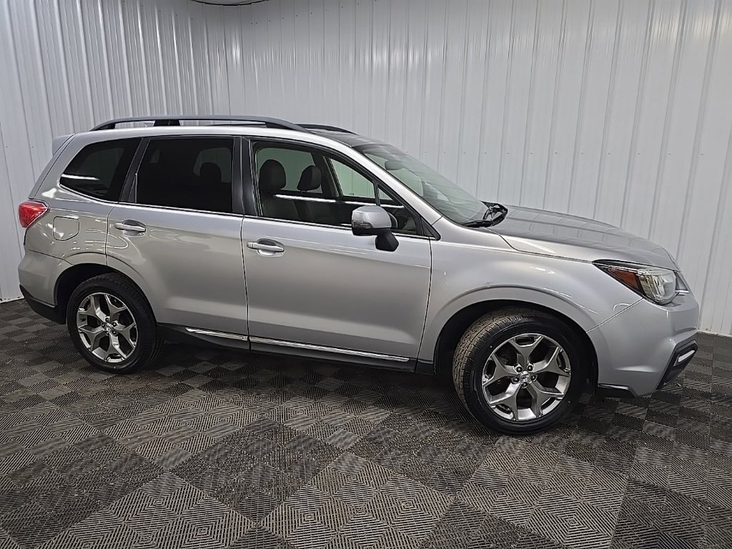 Used 2017 Subaru Forester 2.5i Touring AWD/4WD image 1