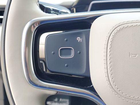 Certified 2024 Lincoln Nautilus Premier image 20