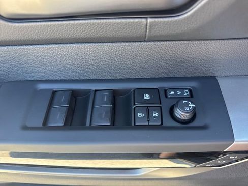 New 2026 Toyota Tundra Limited AWD/4WD image 16