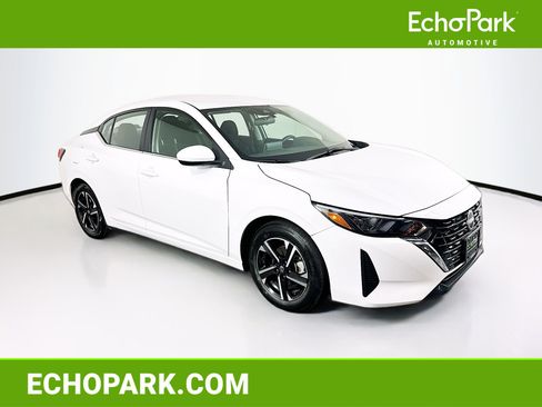 Used 2025 Nissan Sentra SV image 1