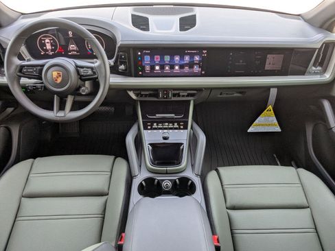 New 2026 Porsche Cayenne image 21