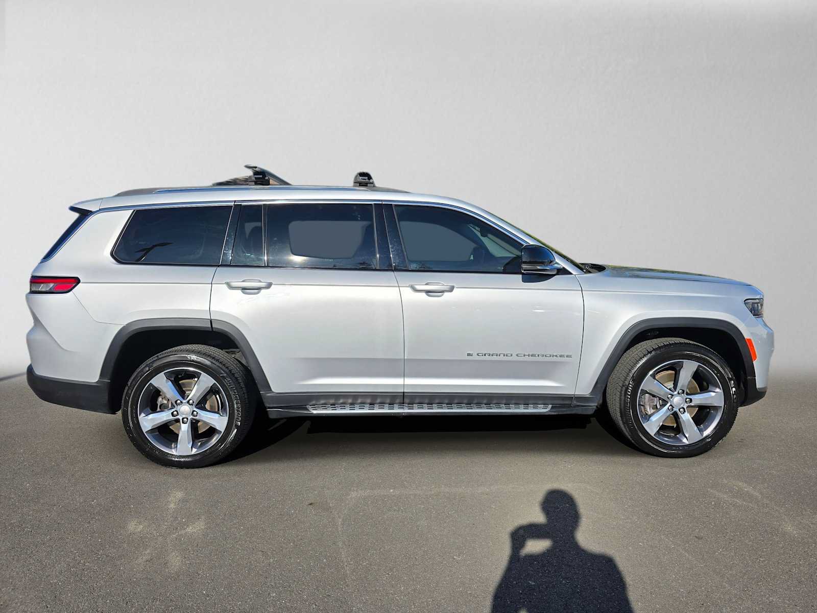 Used 2021 Jeep Grand Cherokee L Limited w/ Trailer Tow Package AWD/4WD image 2