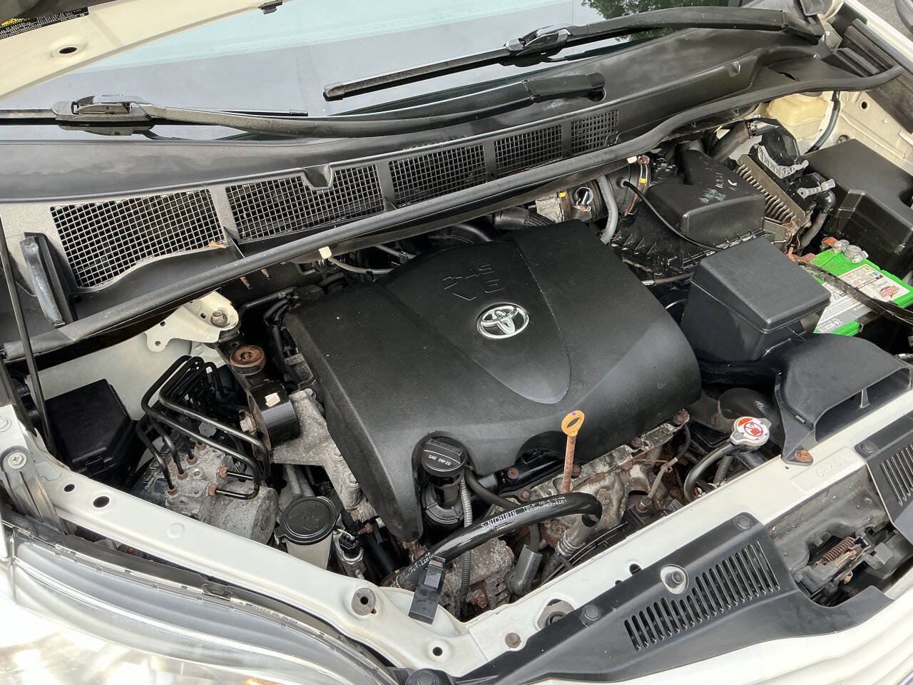 Used 2017 Toyota Sienna LE FWD image 18