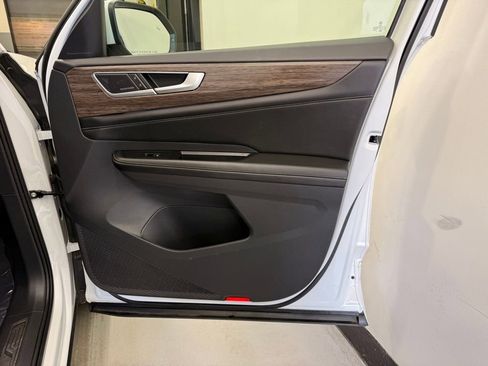 Used 2024 Volkswagen Atlas SEL Premium R-Line image 28