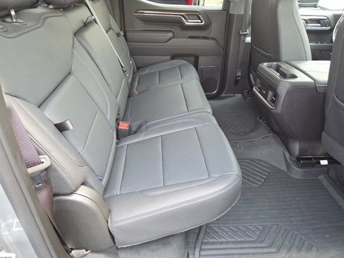 Used 2024 Chevrolet Silverado 1500 LT Trail Boss w/ LT Trail Boss Premium Package AWD/4WD image 21