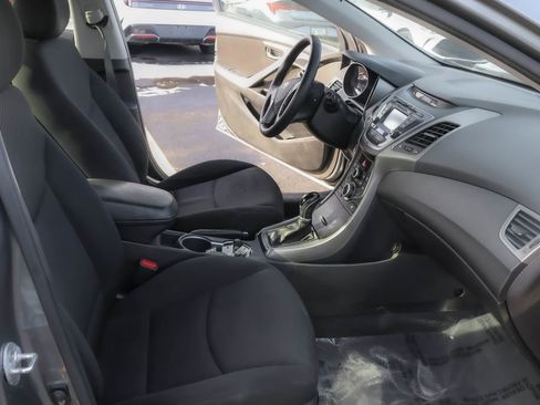 Used 2016 Hyundai Elantra Value Edition image 31