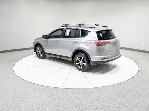 Used 2018 Toyota RAV4 XLE image 31