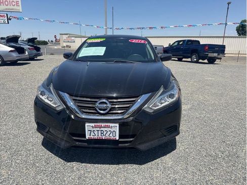 Used 2016 Nissan Altima 2.5 S w/ Power Driver Seat Package FWD image 2