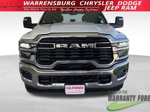 Used 2026 RAM 2500 Big Horn AWD/4WD image 3