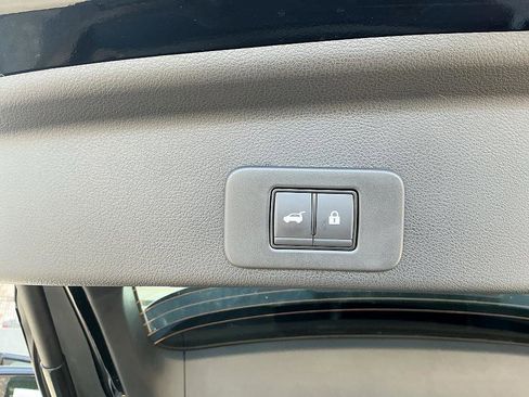 Certified 2025 Nissan Murano SL image 28