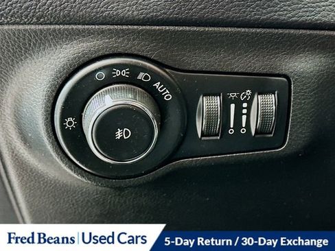 Used 2018 Jeep Compass Latitude AWD/4WD image 15