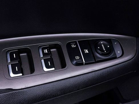 Used 2020 Kia Optima LX image 12