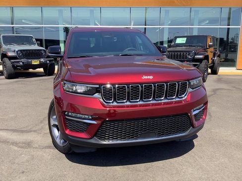 New 2025 Jeep Grand Cherokee Limited w/ Trailer Tow Package image 4