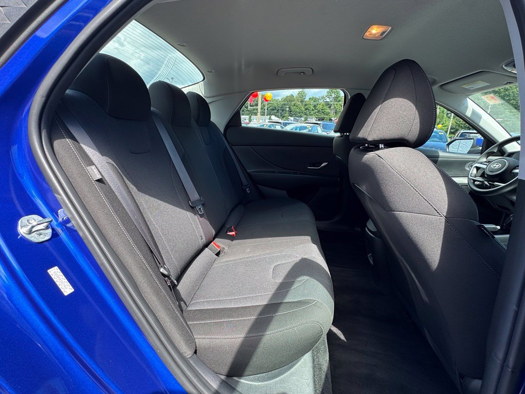 Used 2024 Hyundai Elantra SE FWD image 24