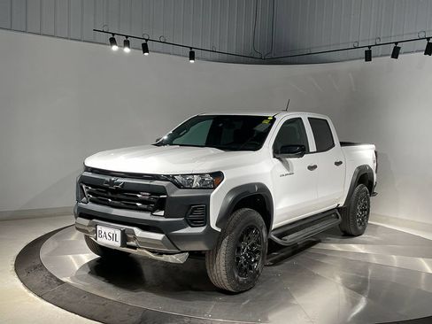 Used 2023 Chevrolet Colorado Trail Boss w/ LPO, Skid Plate Package AWD/4WD image 8
