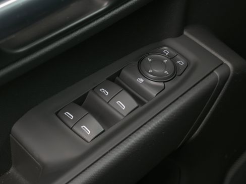 Used 2025 Chevrolet Silverado 1500 Custom Trail Boss w/ Turbomax Blackout Package AWD/4WD image 24