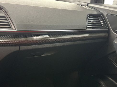 Used 2023 Audi SQ5 Prestige w/ Prestige Package image 15