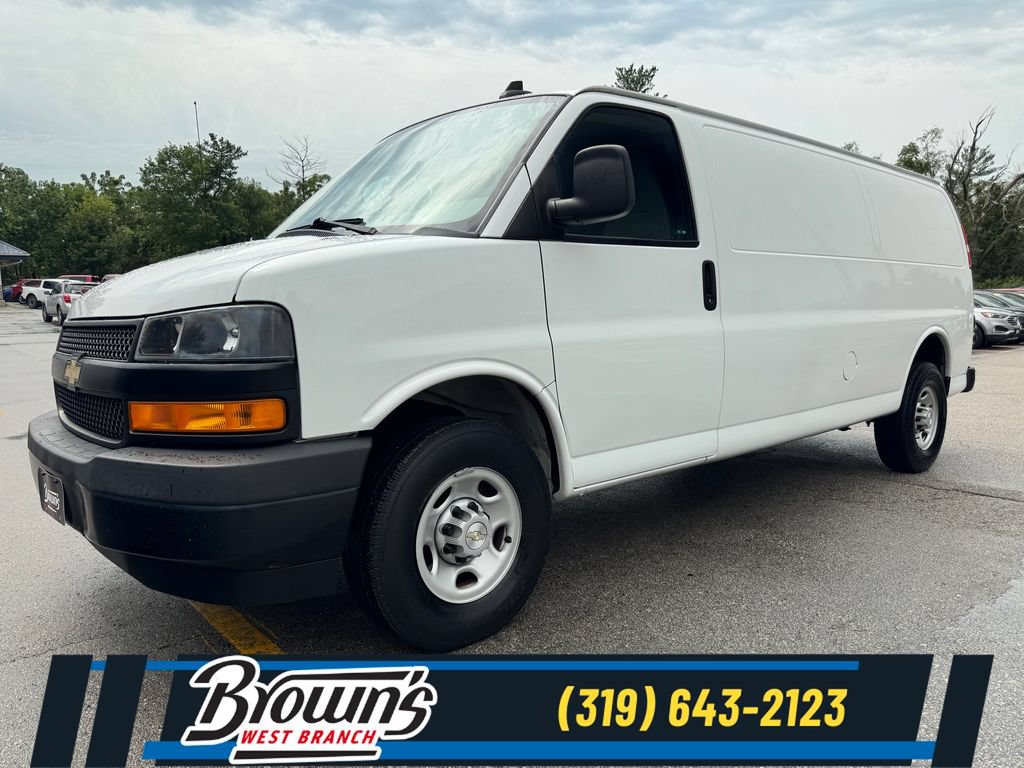 Used 2022 Chevrolet Express 3500 Extended w/ Driver Convenience Package RWD image 1