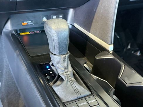 Certified 2025 Toyota Camry LE image 27