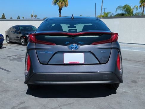 Used 2022 Toyota Prius Prime XLE FWD image 6