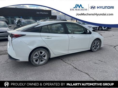Used 2017 Toyota Prius Three Touring image 2