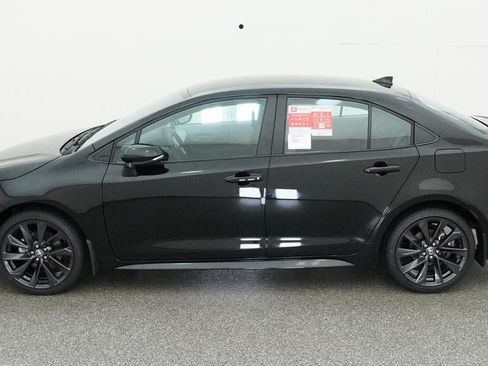 New 2026 Toyota Corolla SE FWD image 3