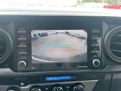 Used 2021 Toyota Tacoma SR AWD/4WD image 14