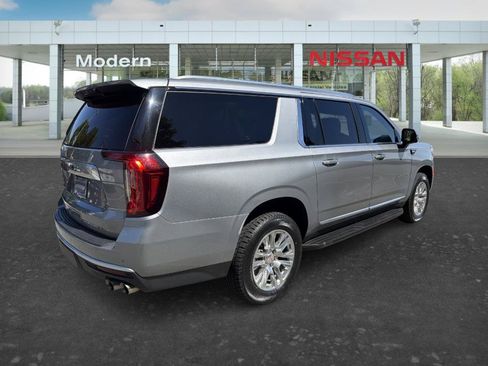 Used 2024 GMC Yukon XL Denali AWD/4WD image 5